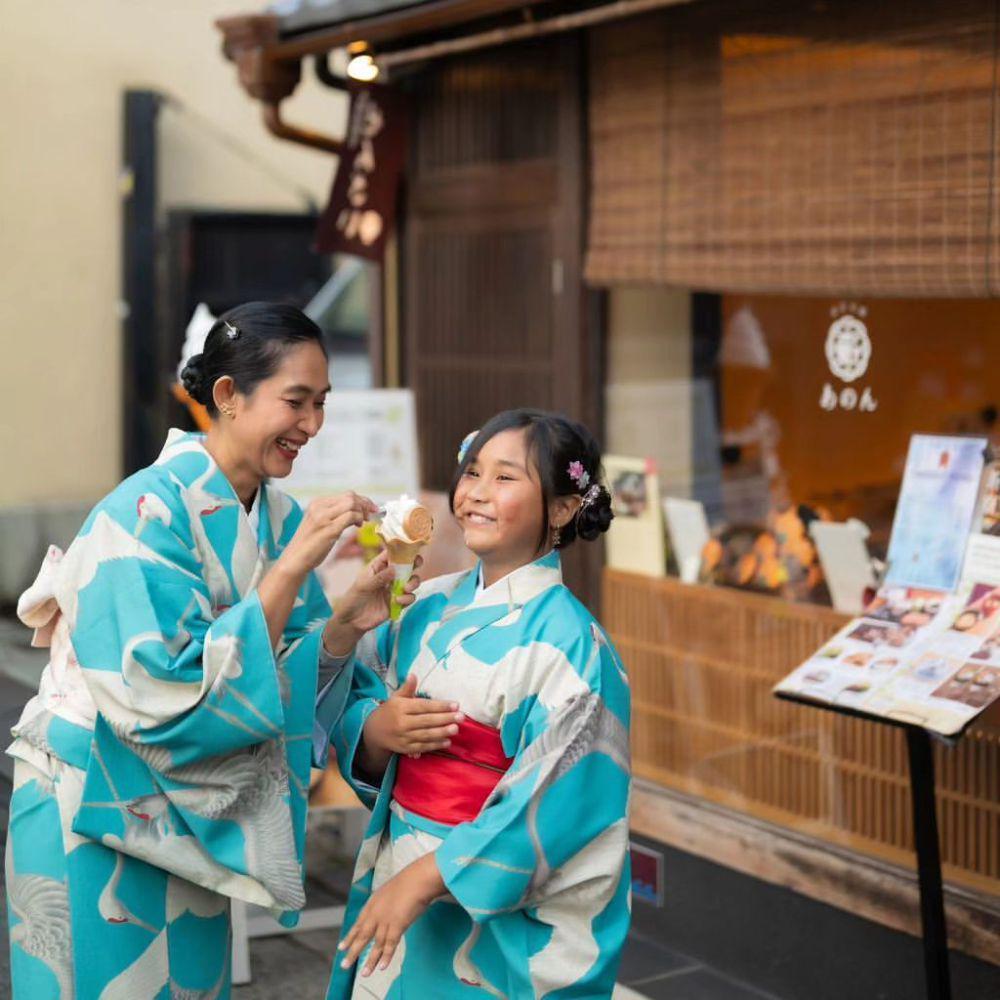 potret Happy Salma dan sang putri (instagram.com/happysalma)