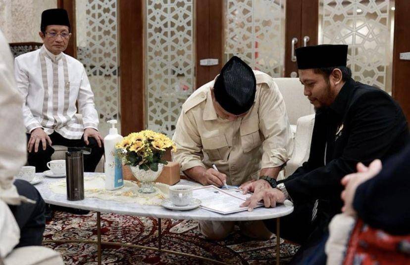 detik-detik Budisatrio Djiwandono jadi mualaf (Instagram.com/budisatriodjiwandono)
