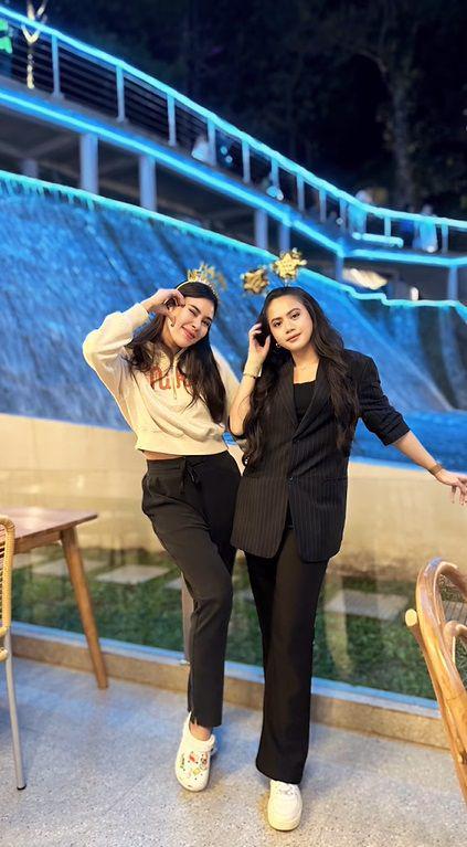 potret Syahnaz dan Jeje rayakan tahun baru di Puncak (instagram.com/syahnazs)