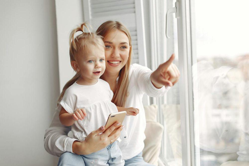 7 Tantangan yang Dialami oleh Single Parent, Sosok yang Tangguh