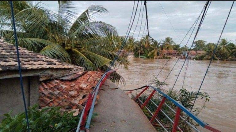 Jembatan Gantung Putus Diterjang Rumpun Bambu, Warga 1 Desa Terisolir