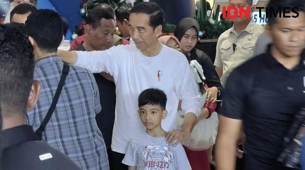 Presiden Jokowi dan La Lembah kembali main ke Solo Paragon Mall. (IDN Times/Larasati Rey)