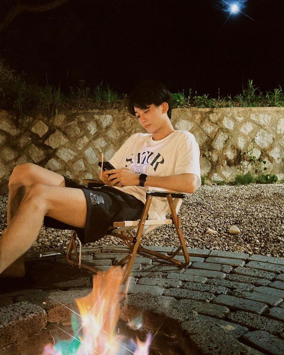 short pants ala Jeonghan SEVENTEEN (instagram.com/jeonghaniyoo_n)