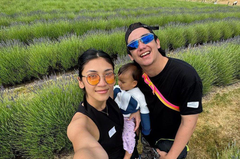 7 Potret Keluarga Adipati Dolken Liburan Akhir Tahun ke Selandia Baru
