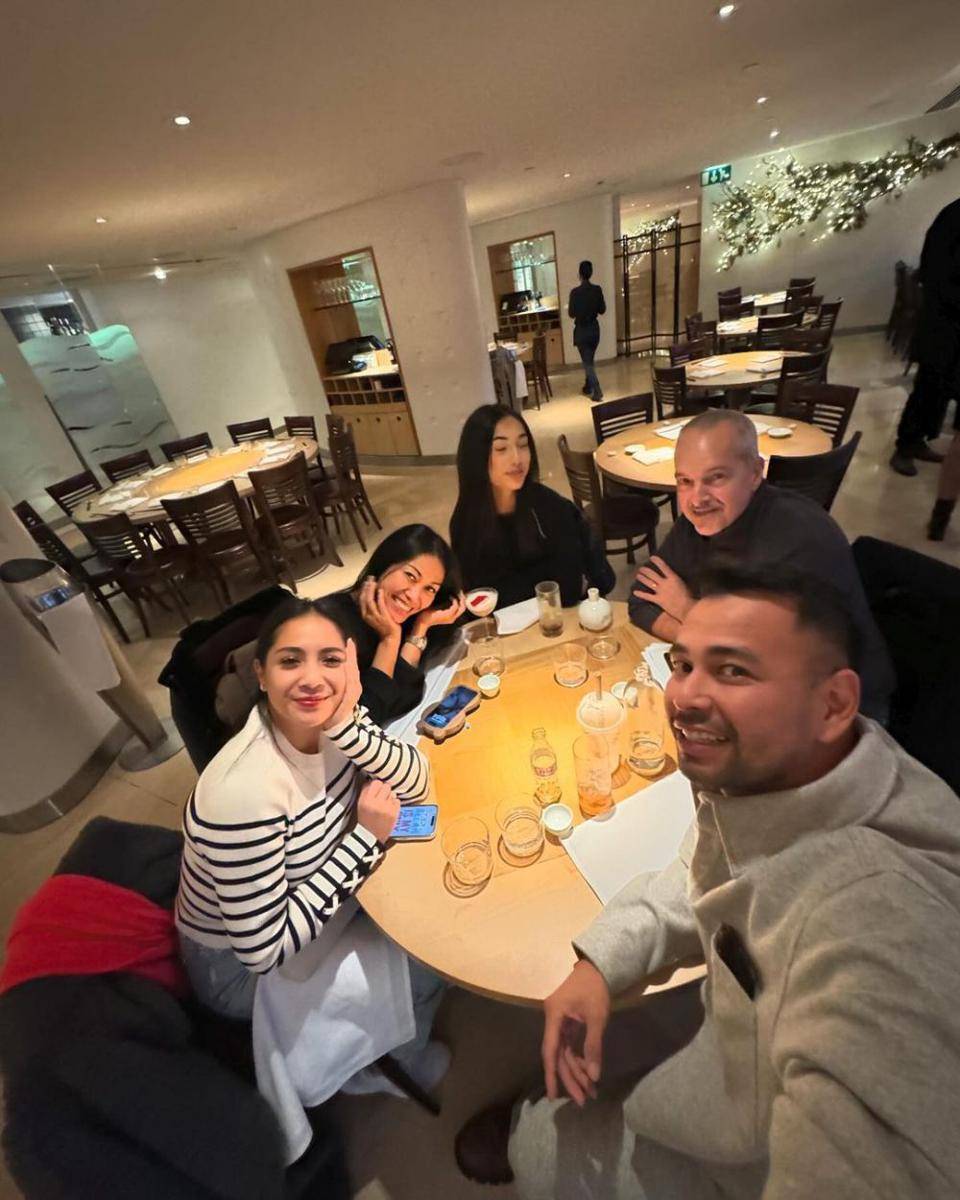 potret keluarga Raffi Ahmad bertemu dengan keluarga Anggun di London (instagram.com/raffinagita1717)