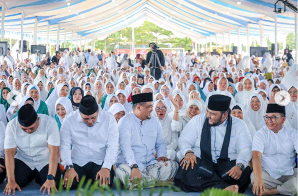 Wali Kota Bobby Gelar Tausiyah, Zikir dan Doa Sambut 2024
