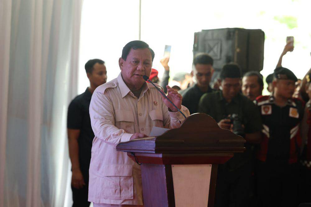 Prabowo saat meresmikan sembilan titik bantuan sumber air bersih di Desa Karanganyar, Jampang Kulon, Sukabumi pada Sabtu (30/12/2023). (Dok. TKN Prabowo-Gibran)