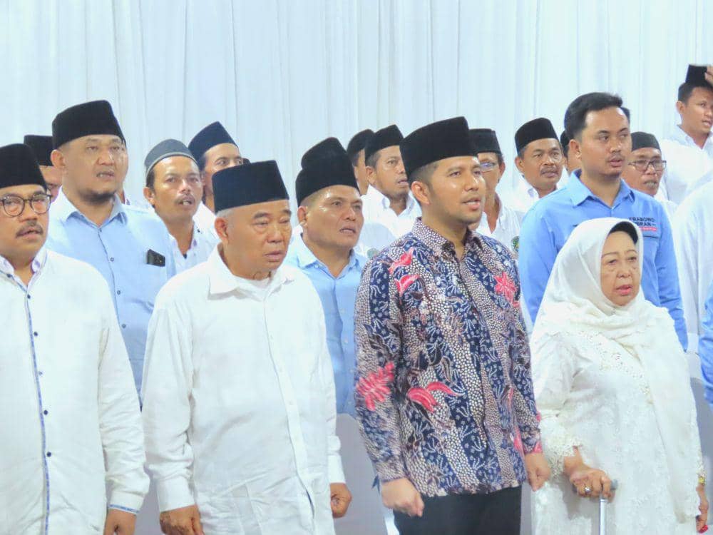 Jaringan Kiai Santri Merapat ke 02 dan Khofifah - Emil