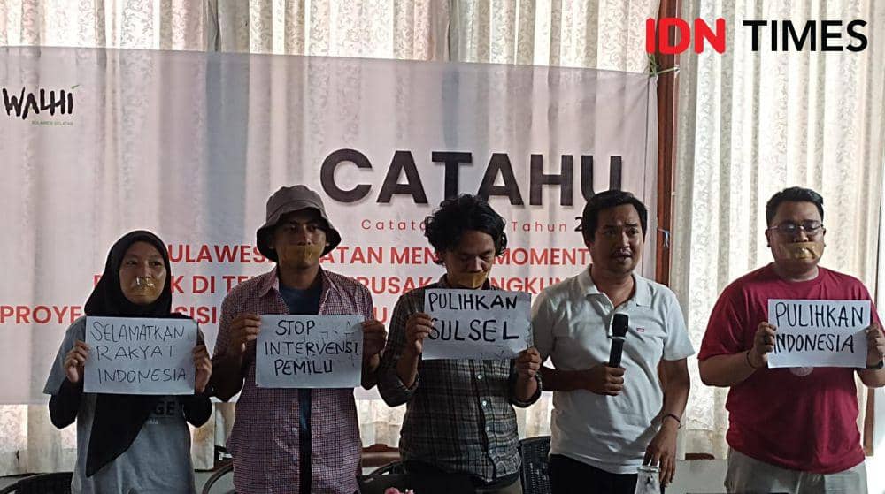 Walhi Sulsel merilis catatan akhir tahun 2023 di Makassar, Minggu (31/12/2023). IDN Times/Dahrul Amri Lobubun