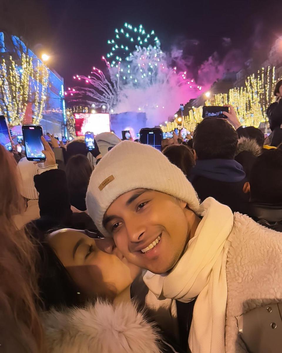 tahun baru artis di luar negeri (Instagram.com/rachelvennya)