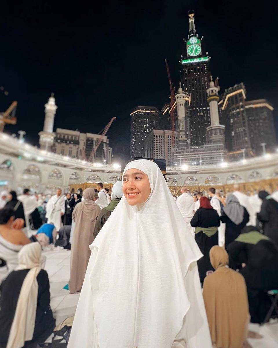 Potret artis yang rayakan tahun baru 2024 di Tanah Suci (instagram.com/febbyrastanty)