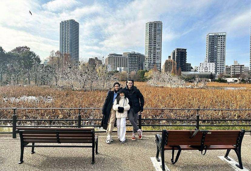 potret mesra Vino. G. Bastian dan Marsha Timothy di Jepang (Instagram.com/vinogbastian__)