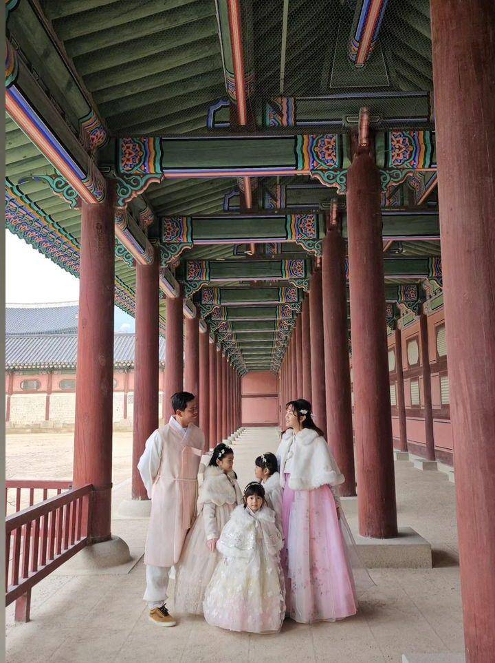 Liburan keluarga Surya (Instagram.com/suryainsomnia)
