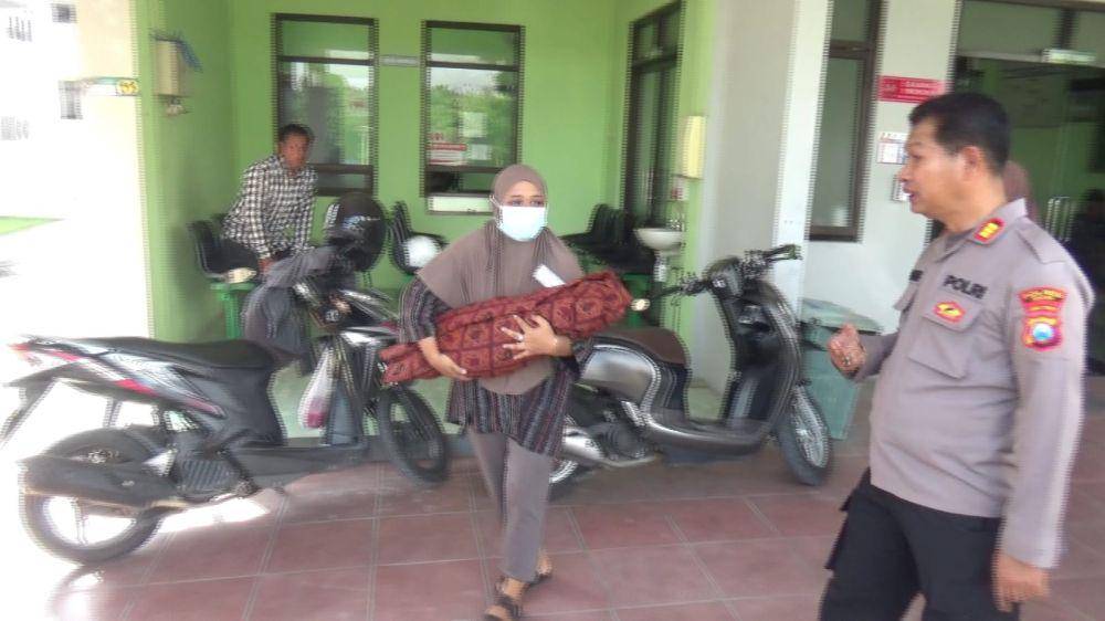 Rumah Sakit Umum Daerah (RSUD) Dokter Soeroto Ngawi, usai dilakukan visum. IDN Times/ Riyanto