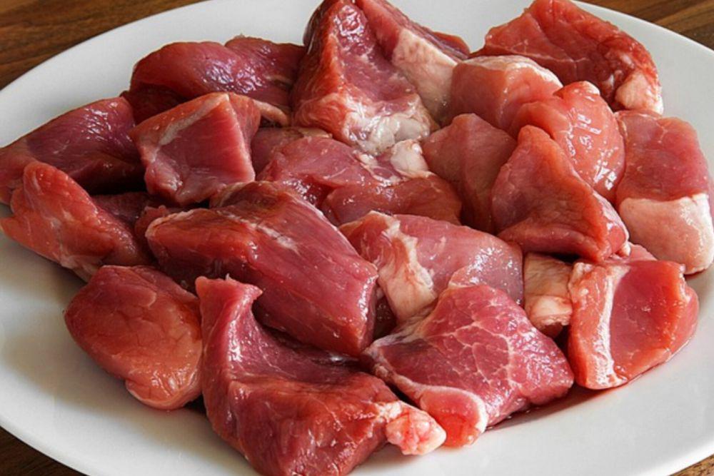 ilustrasi daging babi (pixabay.com/Lebensmittelfotos)