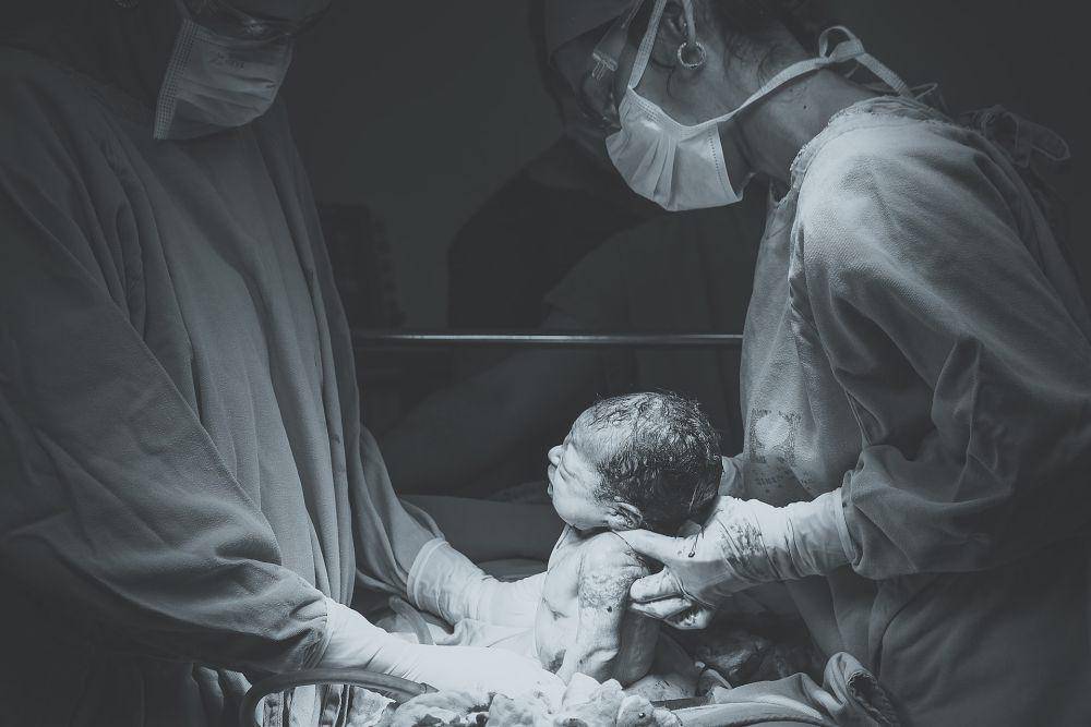 ilustrasi persalinan (unsplash.om/ Patricia Prudente)