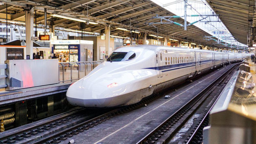 ilustrasi kereta di Jepang (unsplash.com/Fikri Rasyid)