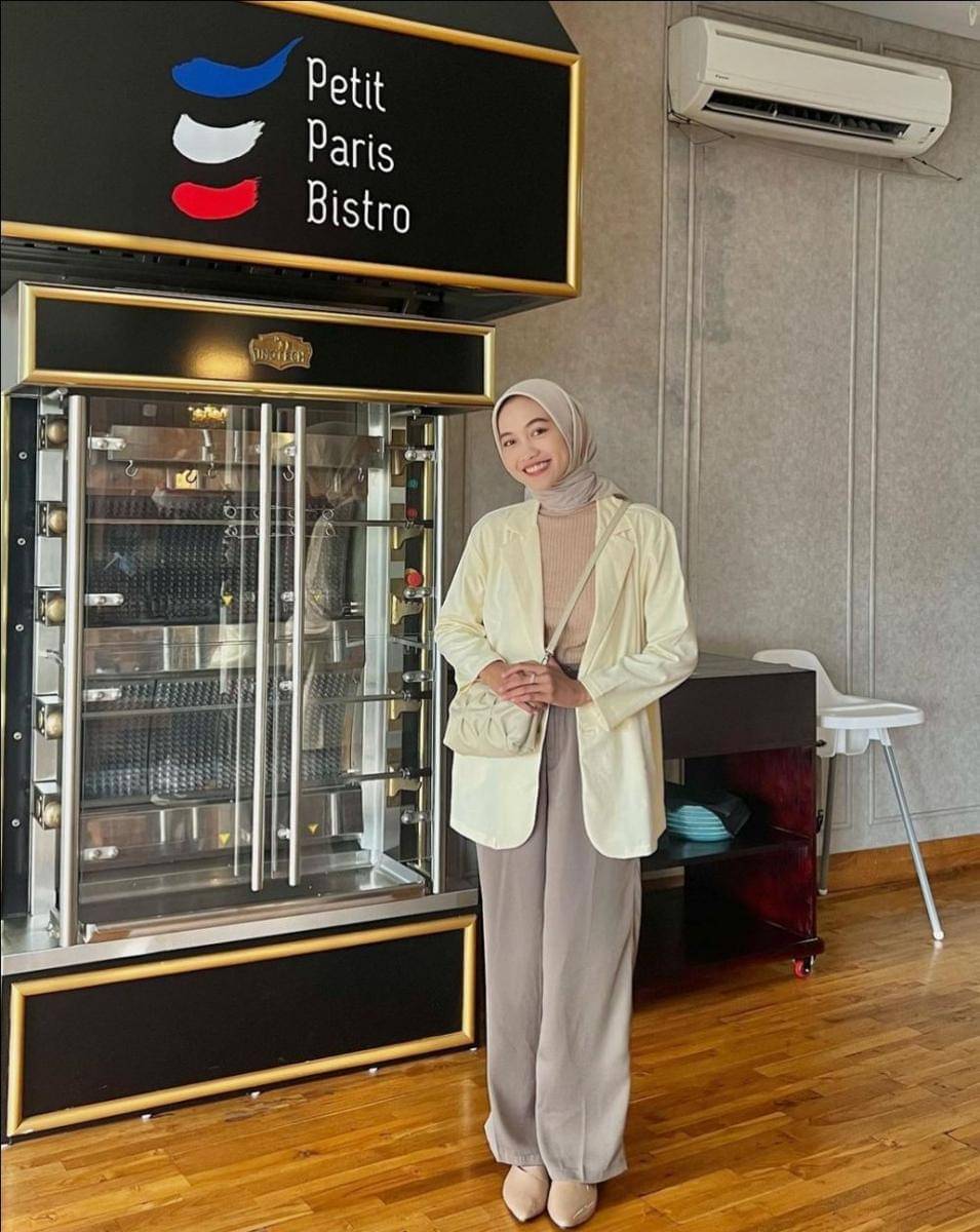 OOTD smart casual ala Nurwinda Yuliana(instagram.com/windaalyna)