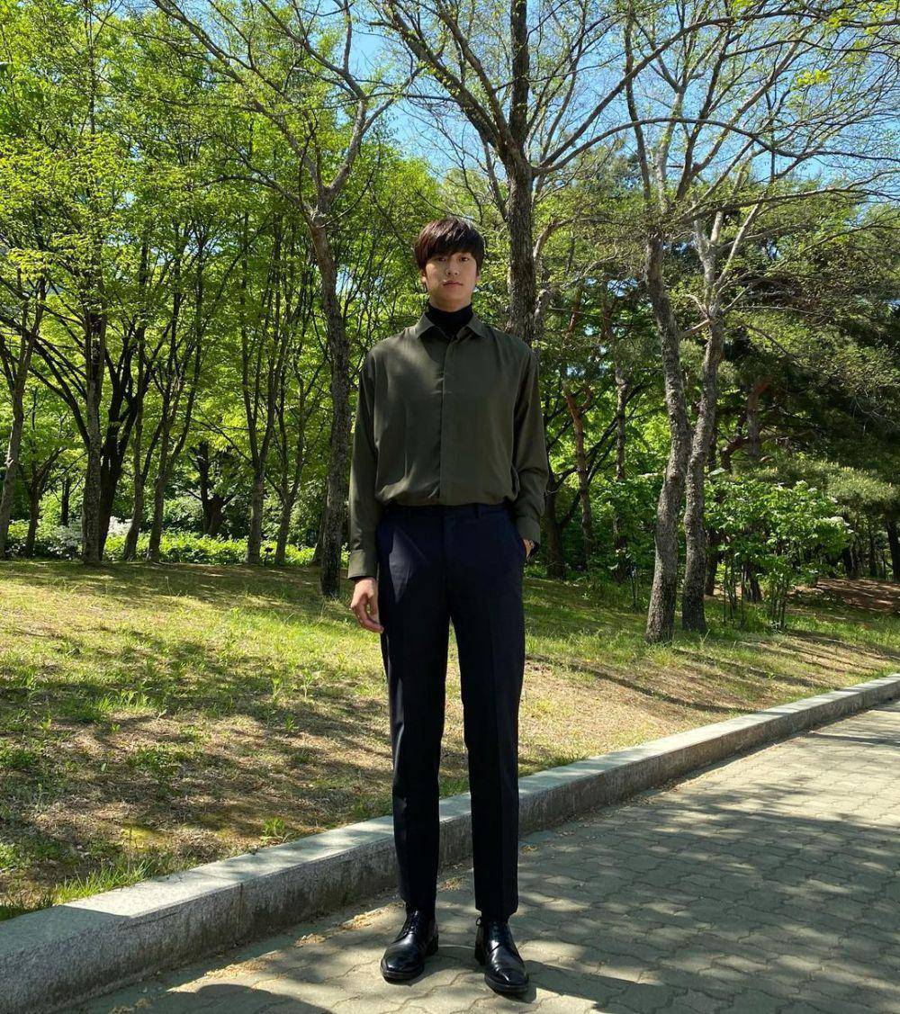layering style ala Na In Woo (instagram.com/10042n00/)