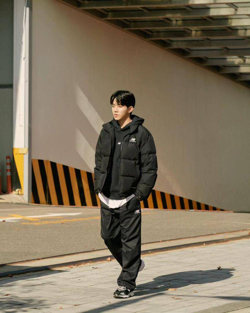 Dowoon DAY6 (instagram.com/d.ddablue)