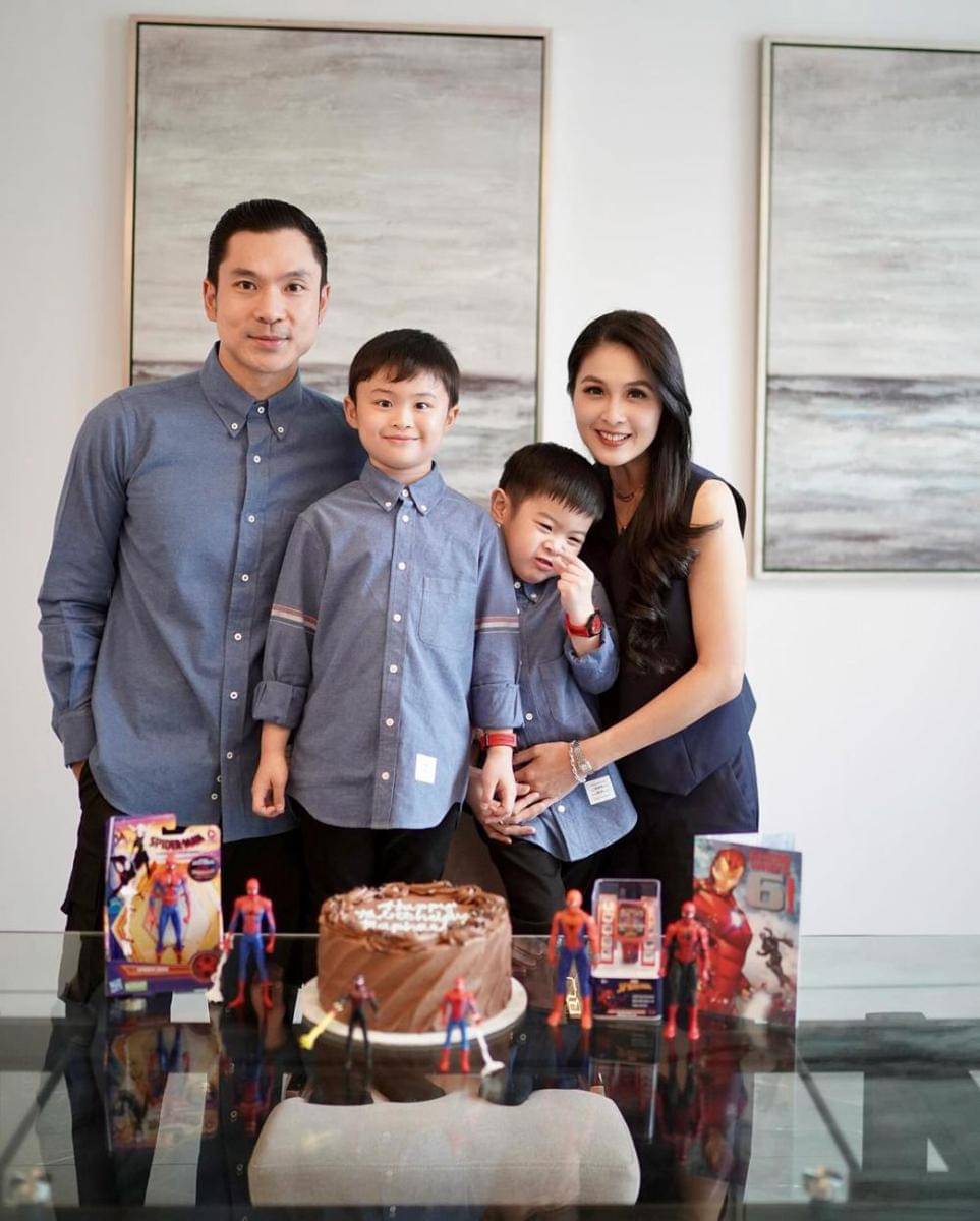 ulang tahun Raphael Moeis (instagram.com/sandradewi88)