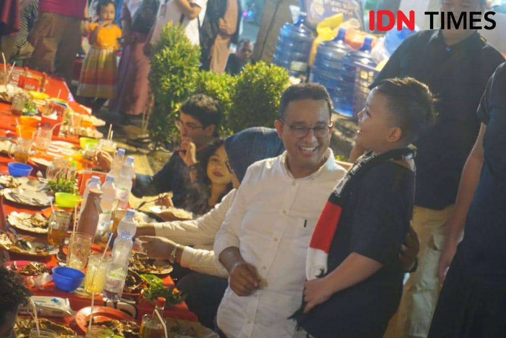 Anies Baswedan rayakan tahun baru di Malioboro (IDNTimes/ Tunggul Damarjati)