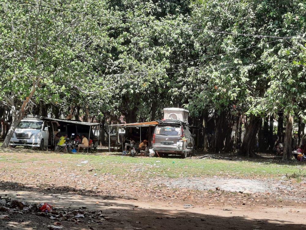 Pantai Pulau Merah (dok. pribadi/Fatma Roisatin Nadhiroh)