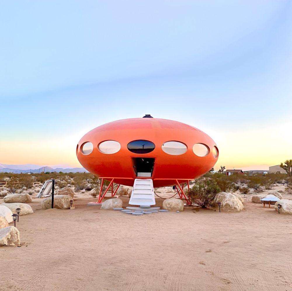 Area 55 Futuro House, Joshua Tree-California (instagram.com/area_fiftyfive)