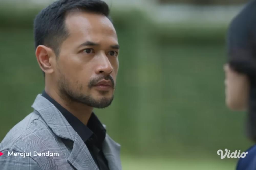 Oka Antara di series Merajut Dendam (dok. Sky Films/Merajut Dendam)