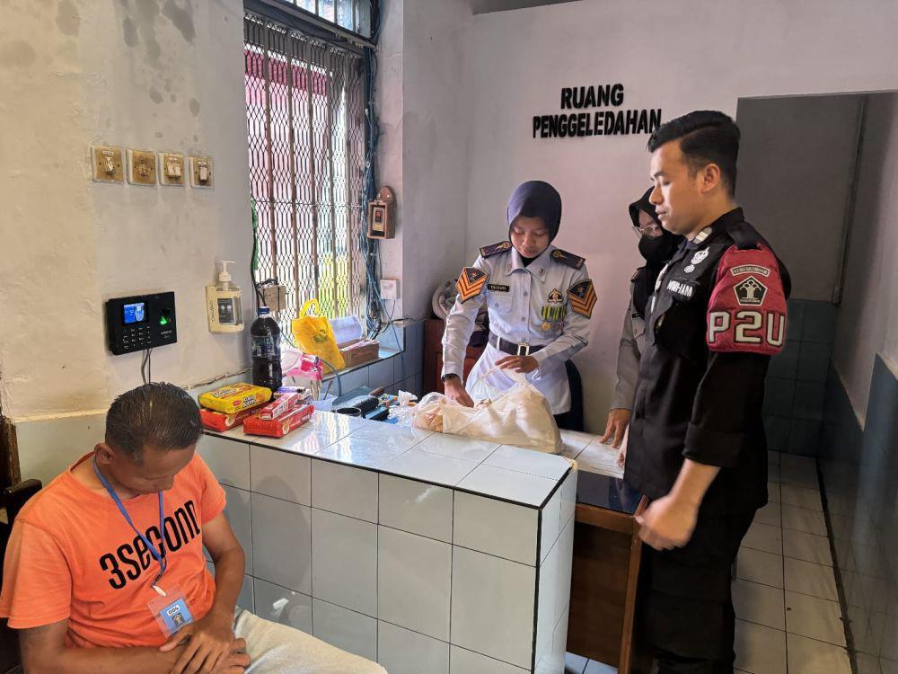 Rutan Ponorogo Nyaris Kecolongan Nasi Bungkus Isi 500 Pil Dextro