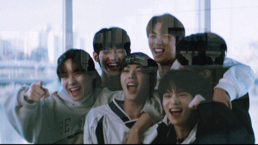 Jihoon bersama member TWS (YouTube.com/TWSPLEDIS)