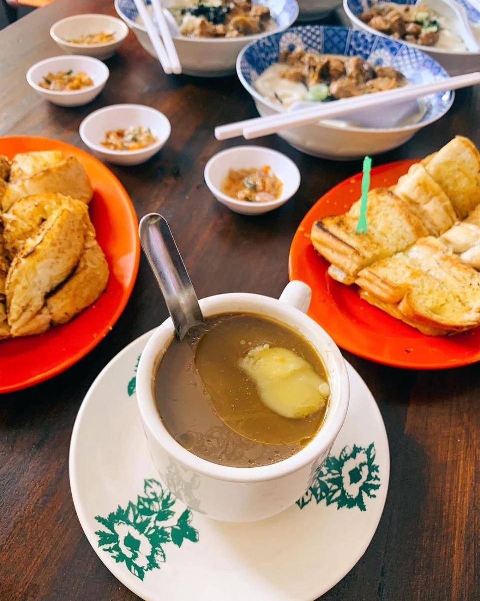 Kedai Terang Bintang (instagram.com/fotokopikrom)