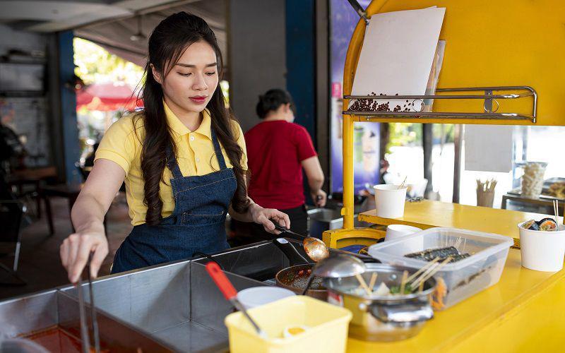 Ilustrasi bisnis kuliner (freepik.com/freepik)