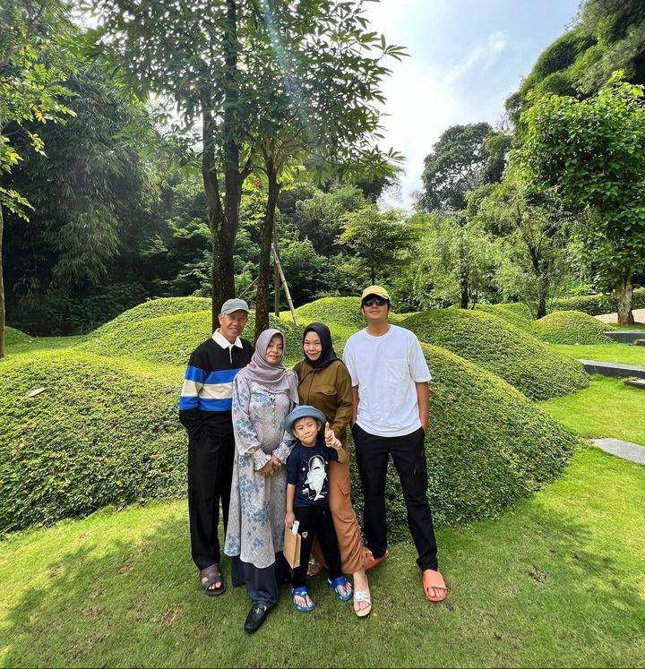 Momen Malam Tahun Baruan Shenina Cinnamon dan Angga Yunanda (Instagram.com/angga)