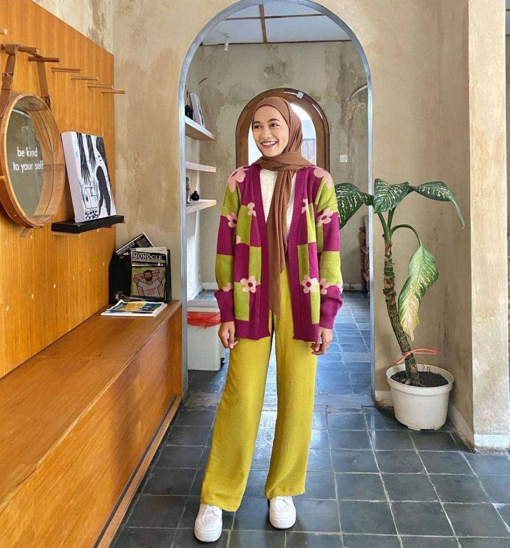 OOTD Zahra Humaira (instagram.com/zhrhumaira)