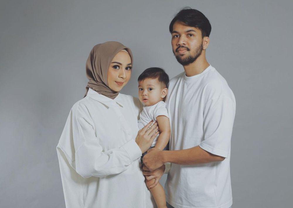 3 Pasangan Publik Figur Bertemu di Aplikasi Dating Berujung Nikah