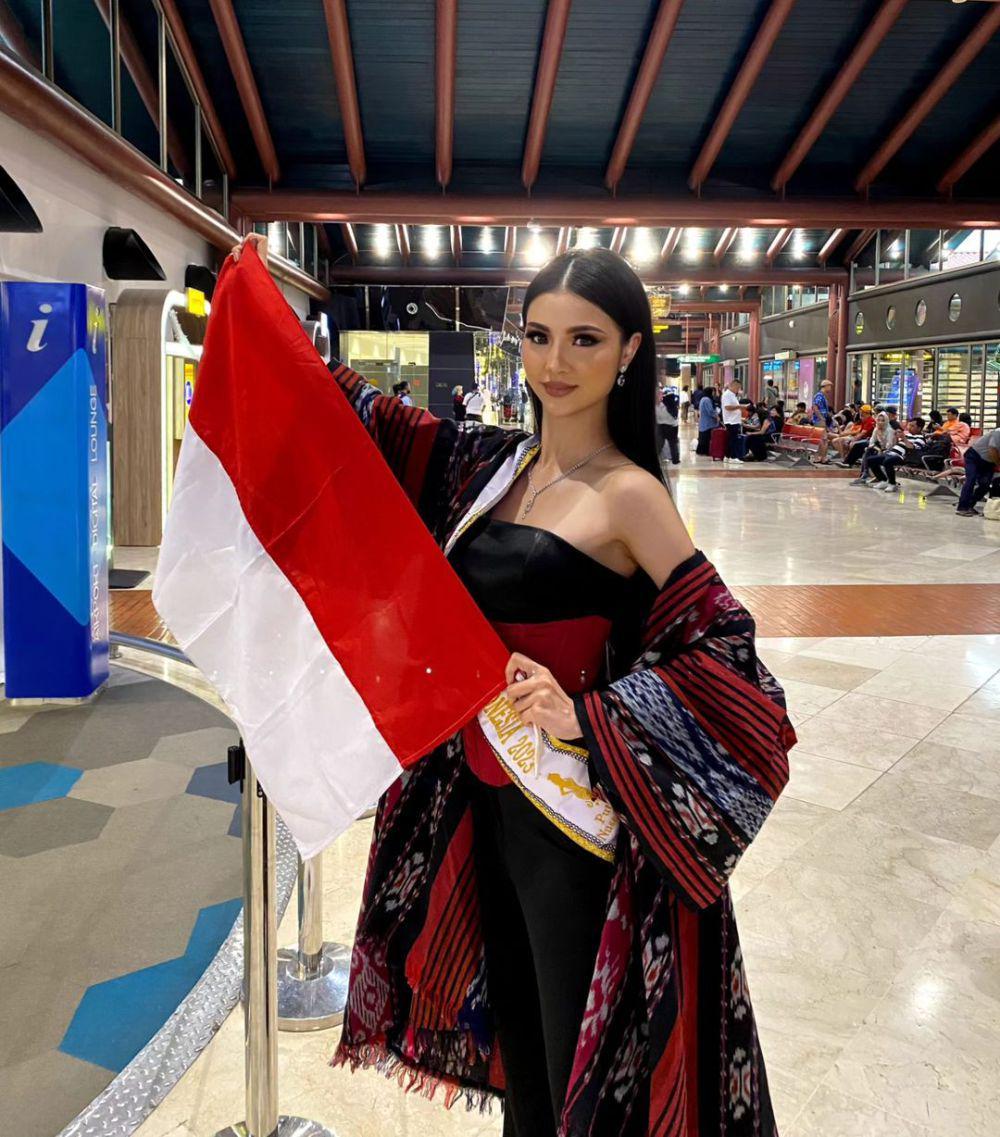 Potret Keberangkatan Cynthia Kurniawan ke Ajang Miss Global 2023 (Instagram.com/mahakaryadutapesonaindonesia)