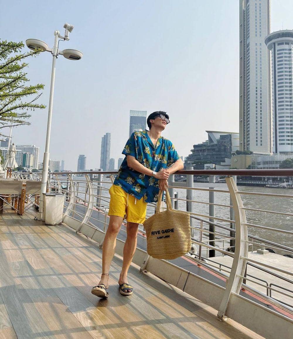 Inspirasi outfit short pants ala Tay Tawan (instagram.com/tawan_v)
