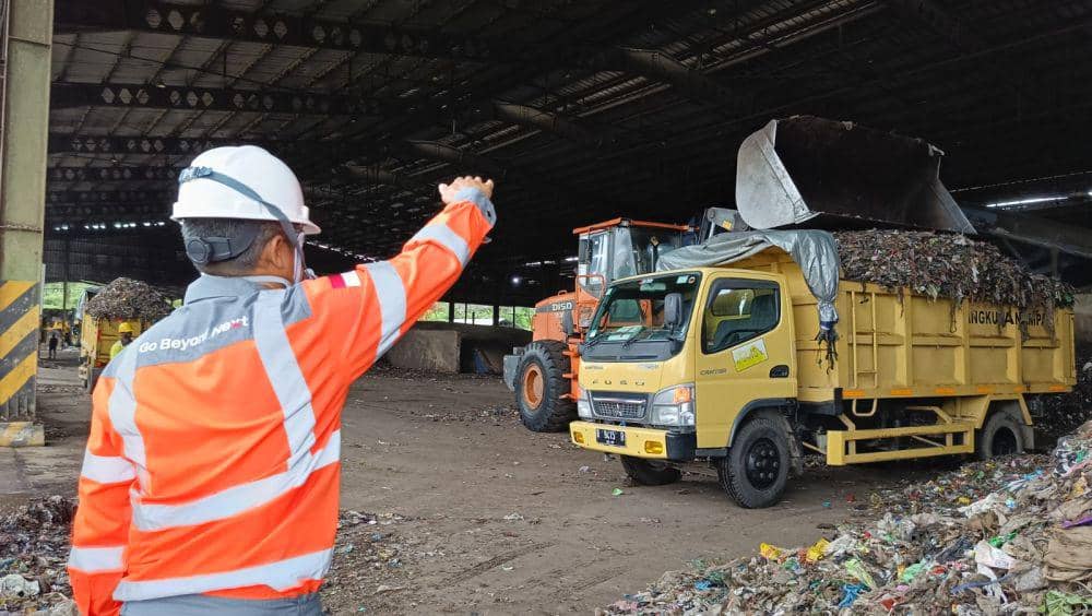 asilitas pengolahan sampah perkotaan menjadi bahan bakar alternatif atau refuse-derived fuel (RDF) yang dikelola PT Solusi Bangun Indonesia Tbk (SBI) di Kecamatan Jeruklegi, Kabupaten Cilacap, Jawa Tengah. (dok. PT SBI)