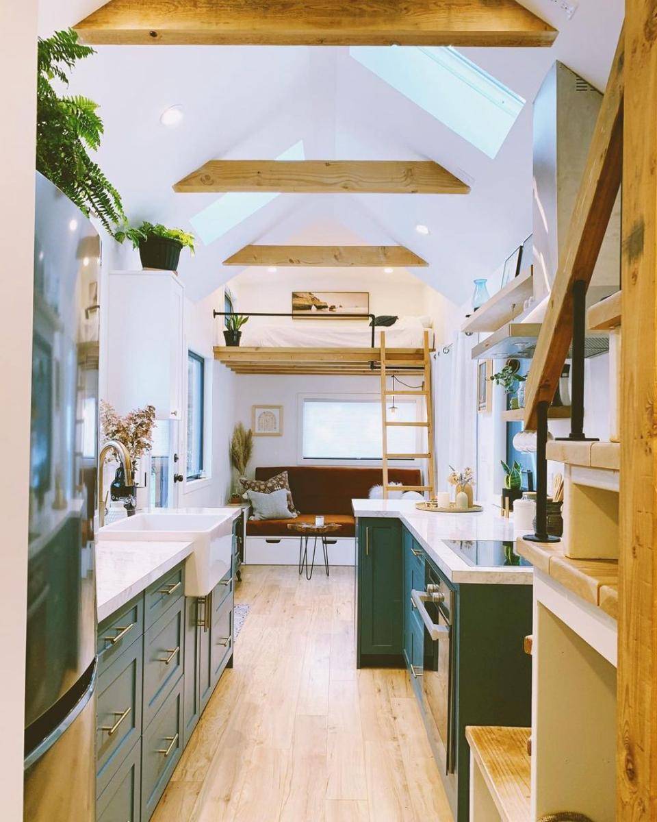 Dapur open space. (instagram.com/westcoasttinyhome)