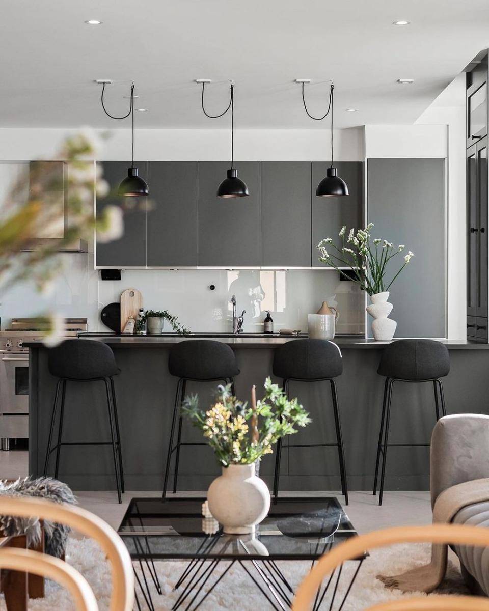 Dapur open space. (instagram.com/scandinavianhomes)
