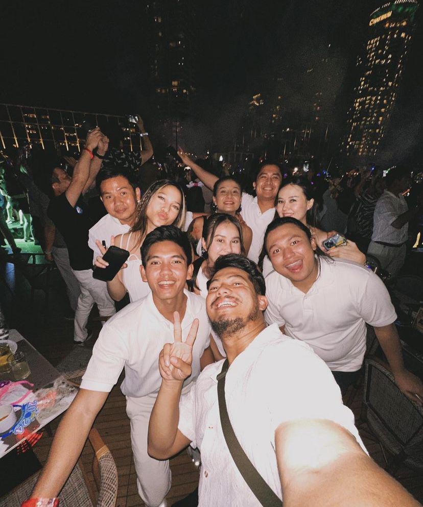 momen perayaan tahun baru 2024 Karin Novilda di Bangkok (instagram.com/narinkovilda)