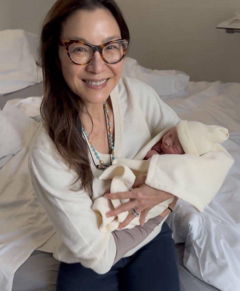Michelle Yeoh sambut kelahiran cucu pertama (Instagram.com/michelleyeoh_official)