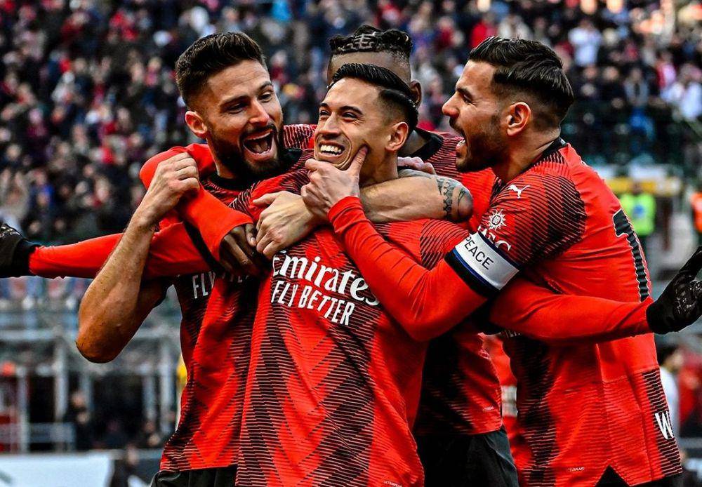 Pemain AC Milan saat merayakan gol. (instagram.com/acmilan)