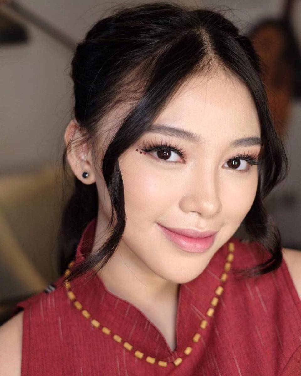 Anneth Delliecia (instagram.com/anneth.dlc)