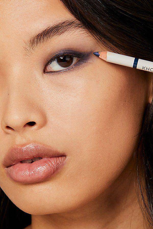 Tren makeup aquamarine. (pinterest.com/today/best/biru-yang-cantik)