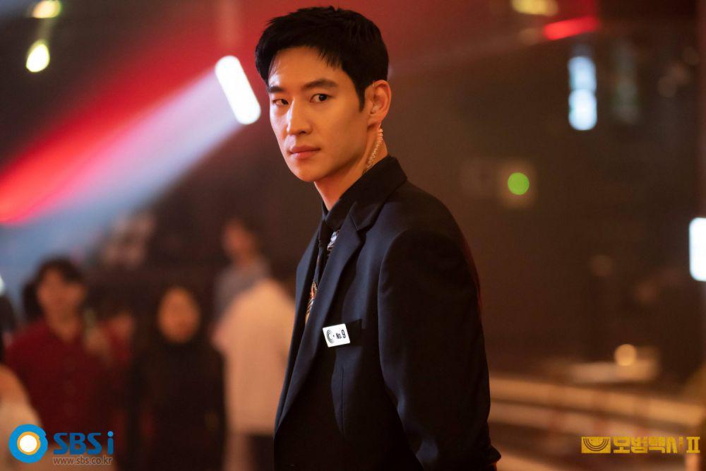 Lee Je Hoon dalam drama Taxi Driver 2 (dok. SBS/Taxi Driver 2)