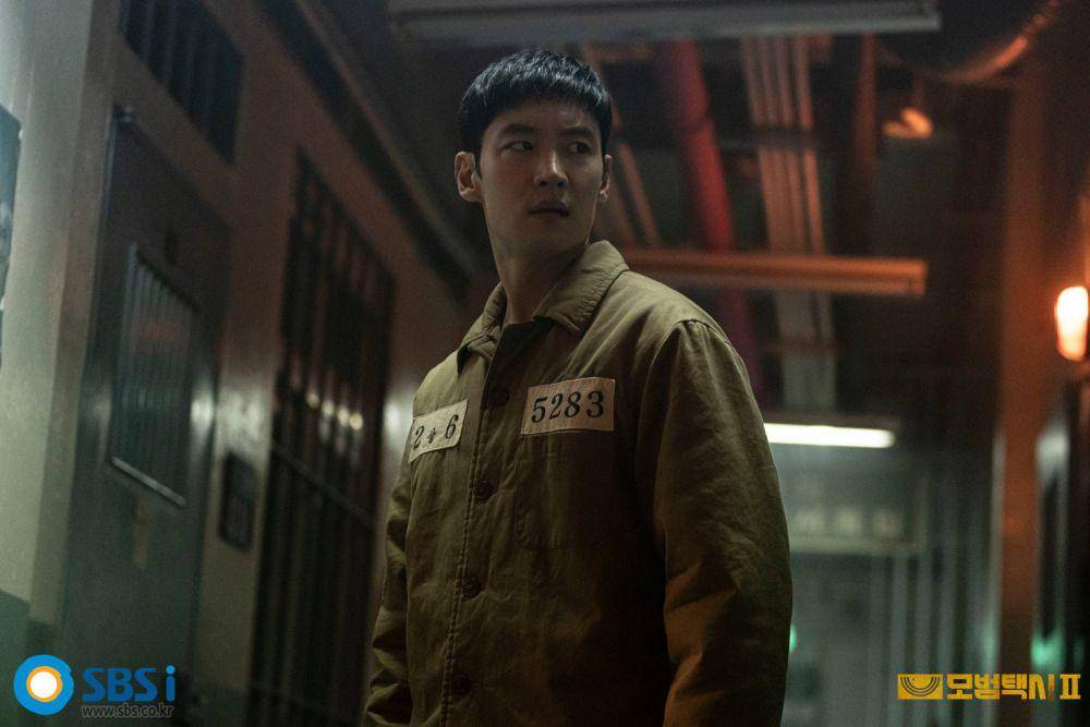 Lee Je Hoon dalam drama Taxi Driver 2 (dok. SBS/Taxi Driver 2)