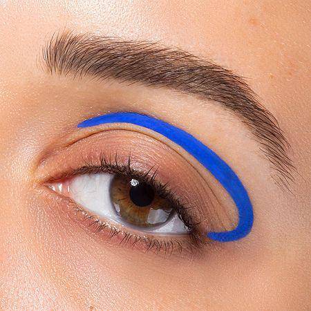 Tren makeup aquamarine. (pinterest.com/today/best/biru-yang-cantik)