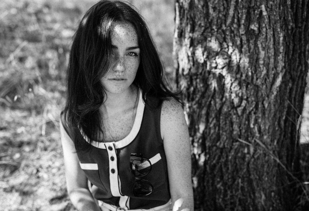 ilustrasi bukti standar orang lain tidak penting (unsplash.com/Maria Budanova)